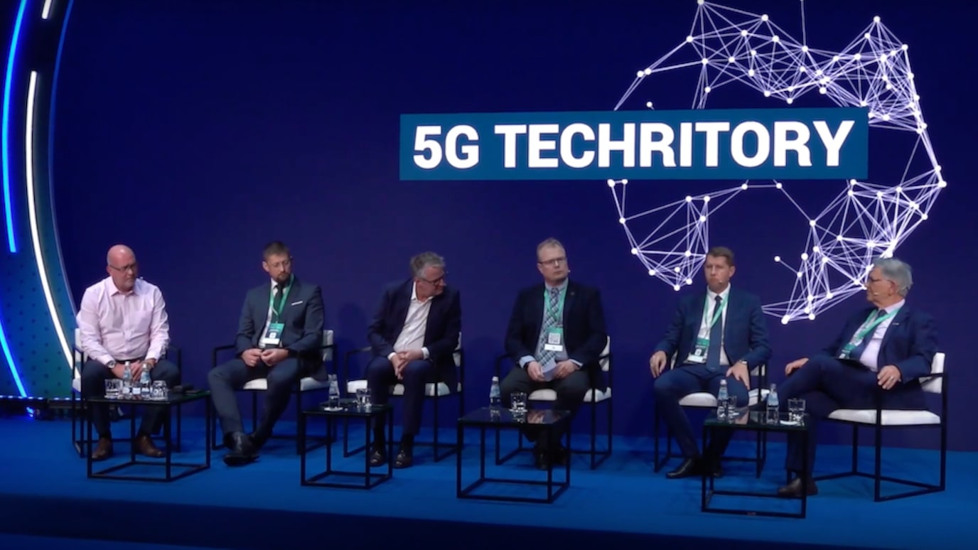 An image of panelists at the 5G Techritory 2023 event.