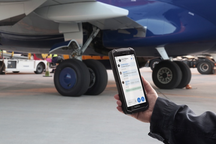 Nokia Team Comms on Nokia Industrial 5G handhelds also enables written and voice messages. Airport