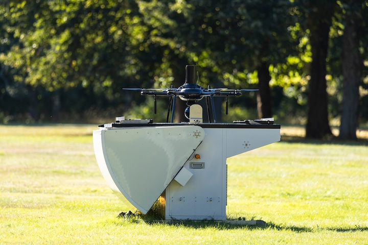 Nokia Drone Networks drone and docking station 