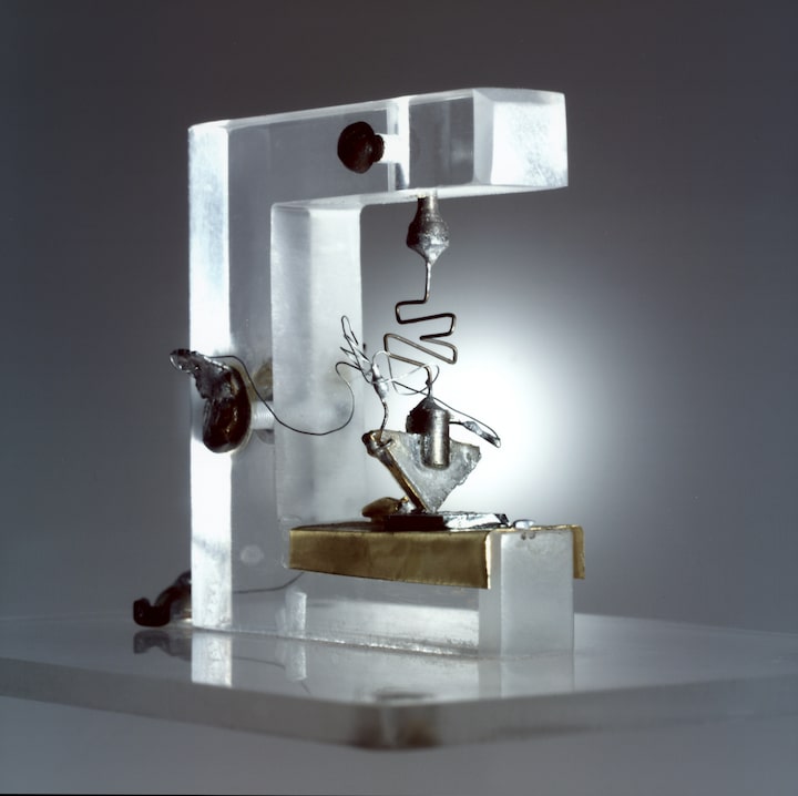 In 1947, the first point contact transistor was developed at Bell Labs