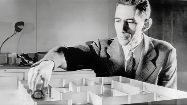 Claude Shannon and Theseus, a robotic maze-solving mouse