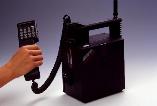 Mobira Talkman, NMT450 portable car phone, 1984