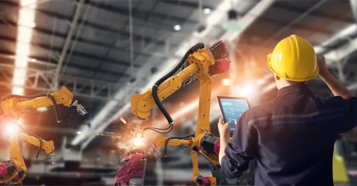 Maximize Industry 4.0 ROI by combining Wi-Fi and 4.9G/5G private wireless