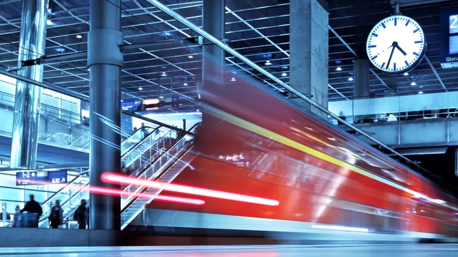 Catching the 5G train with CI/CD Services